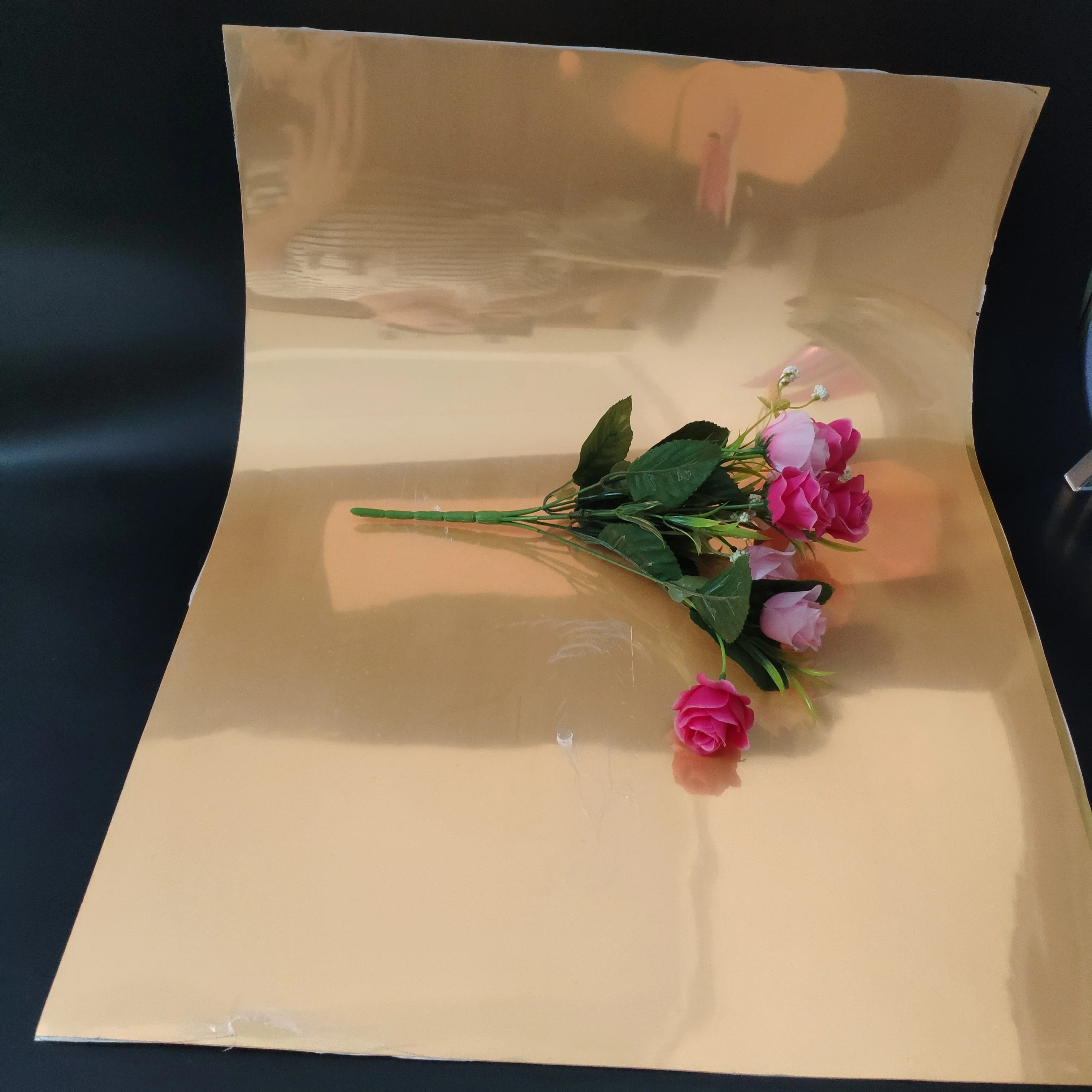 Self-adhesive flexible plastic gold mirror for wedding decoration