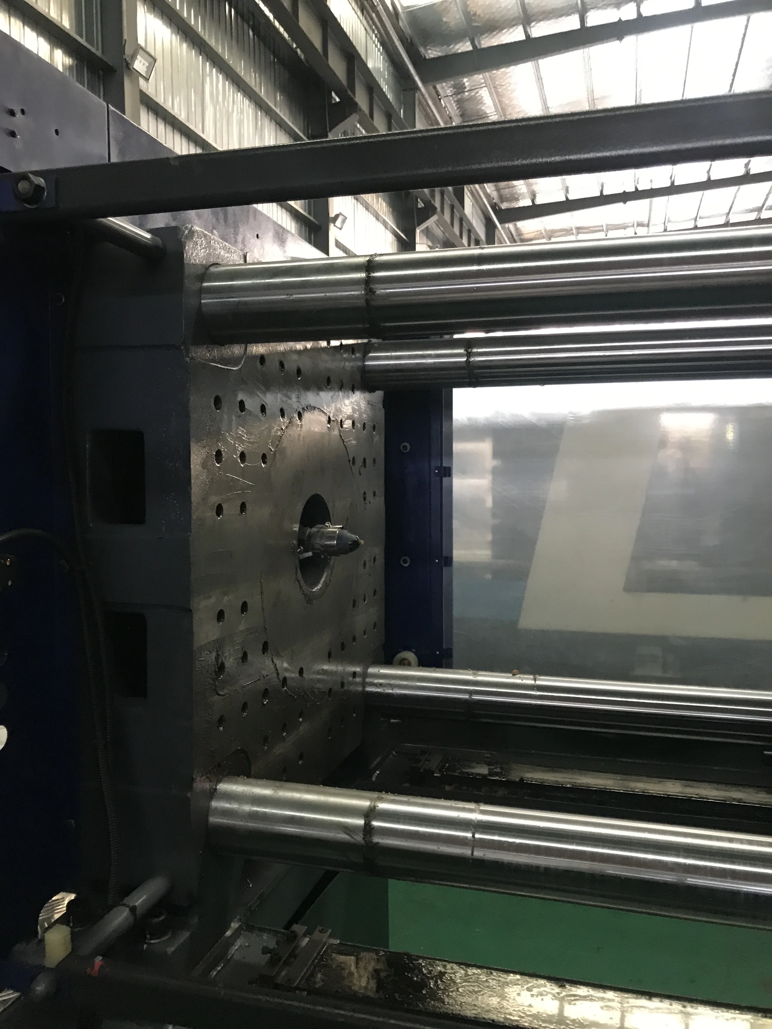 HOY machinery small vertical super master table top plastic tag loop pin taiwan used toyo injection molding machine