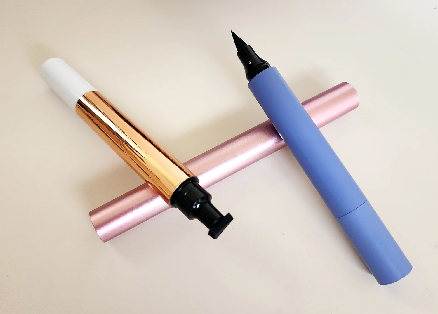 2 in 1 liquid eyeliner stamp pen packaging customize shape of stamp custom private label on empty eyeliner pen tube packaging