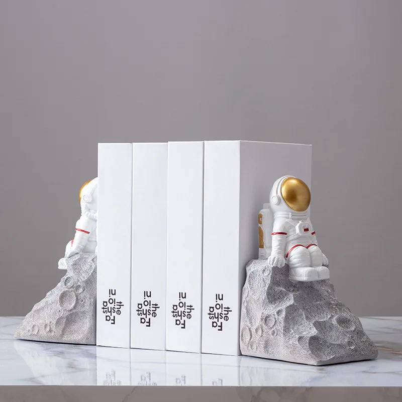Simple creative home decoration astronaut character bookend bookcase office decoration ornaments