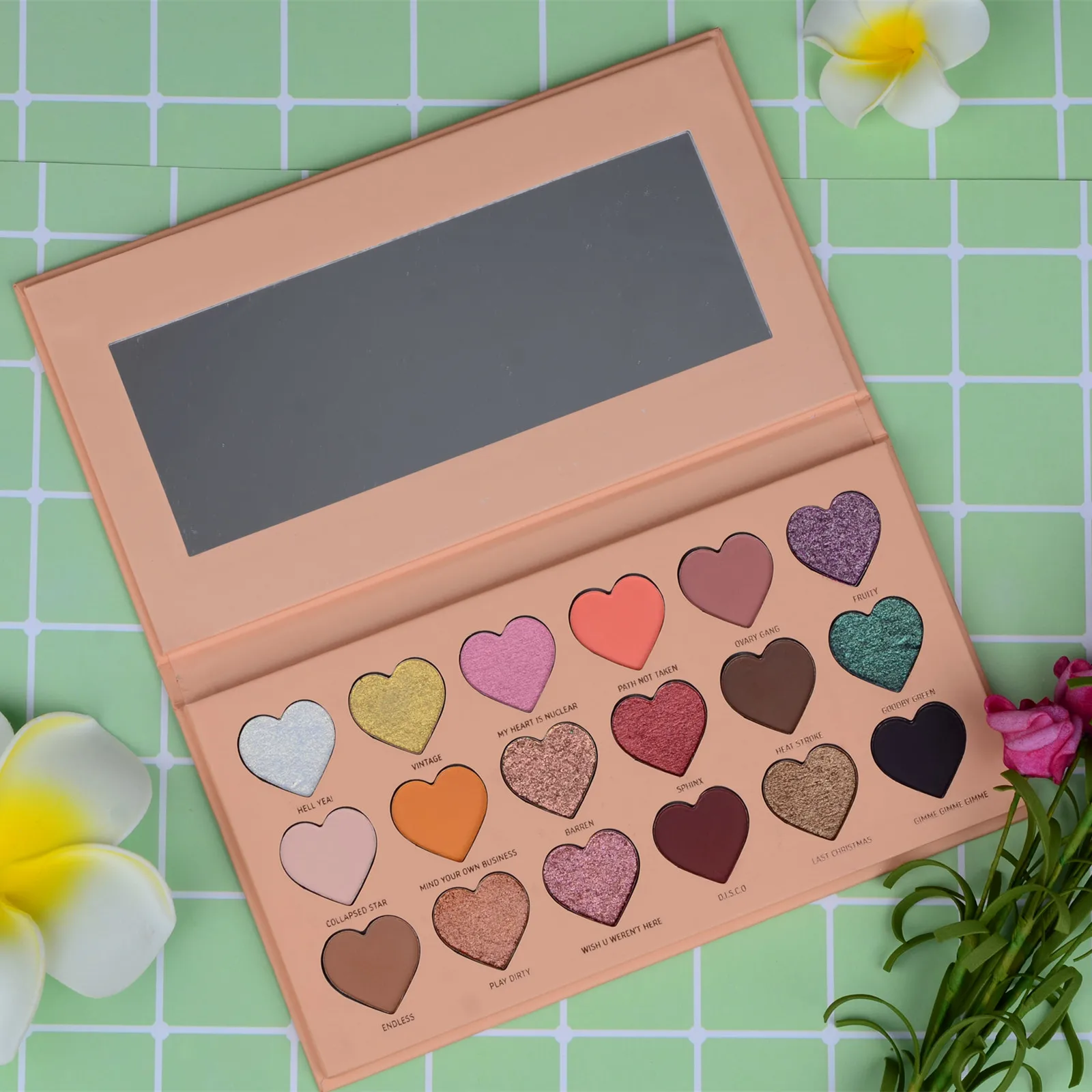 Makeup custom your own brand eyeshadow manufacturer custom heart shape eyeshadow palette