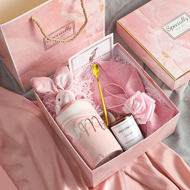 B078B Wholesale Graduation Bridesmaid Souvenir Gift Promotional Logo Customizable Valentine Essential Gift Set For Business