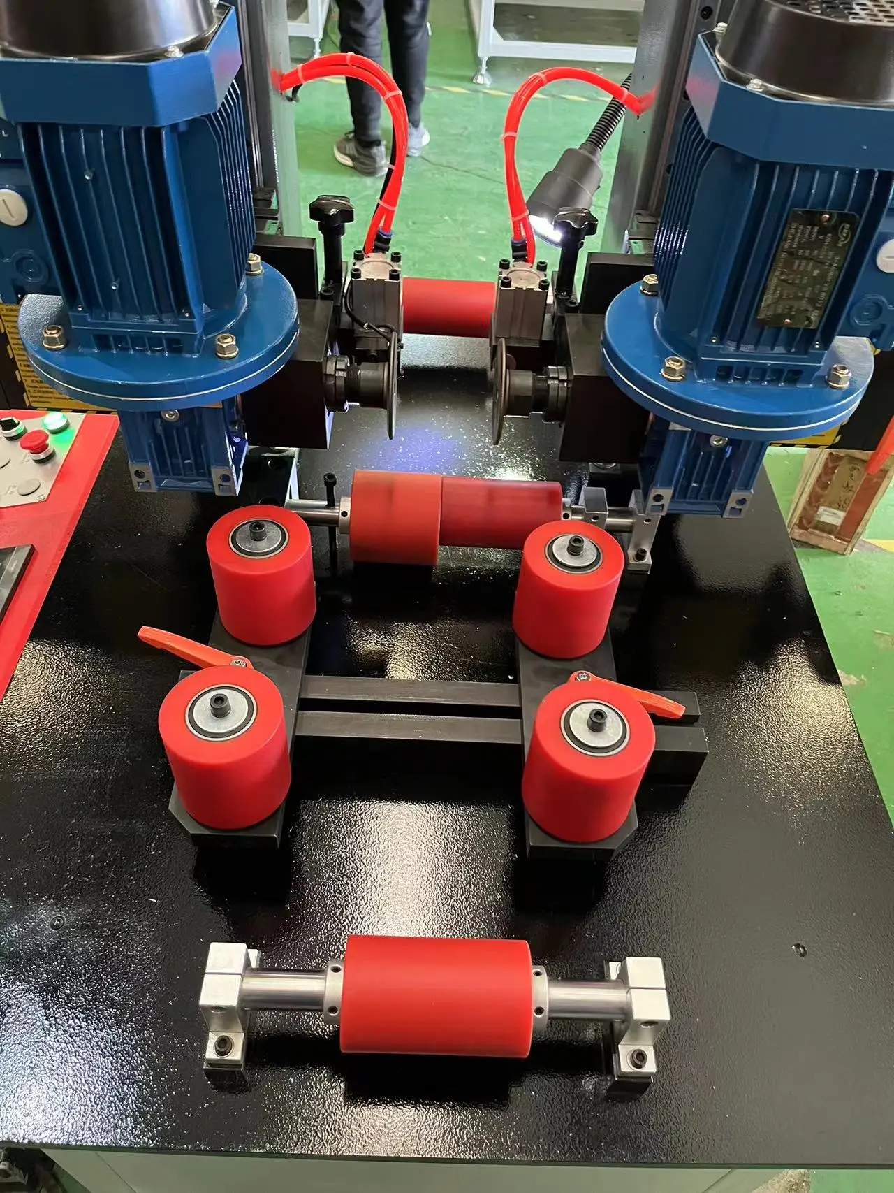 New Aluminum Profile Knurling Knife for Windows Doors Thermal Break Crimping Rolling Machine PVC UPVC PLC Motor Core Components