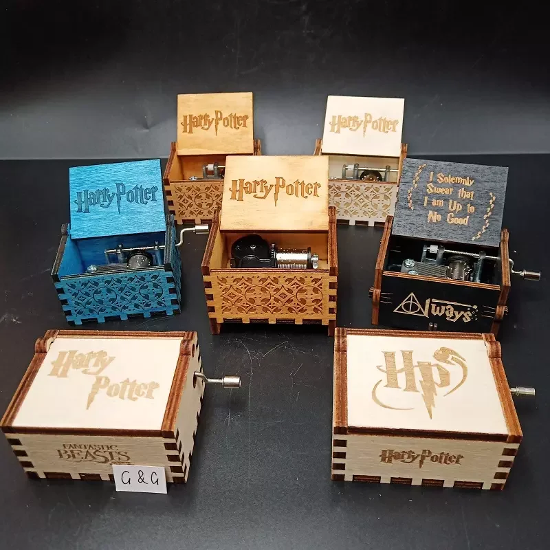 Hot Selling Mini Hand Crank Music Box Personalized Wooden Music Box 100 Theme Mini Music Box for Youngeast