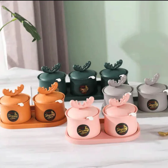 wholesales Kitchen Deer Design Plastic Spices jars Set with Lid and Spoon
