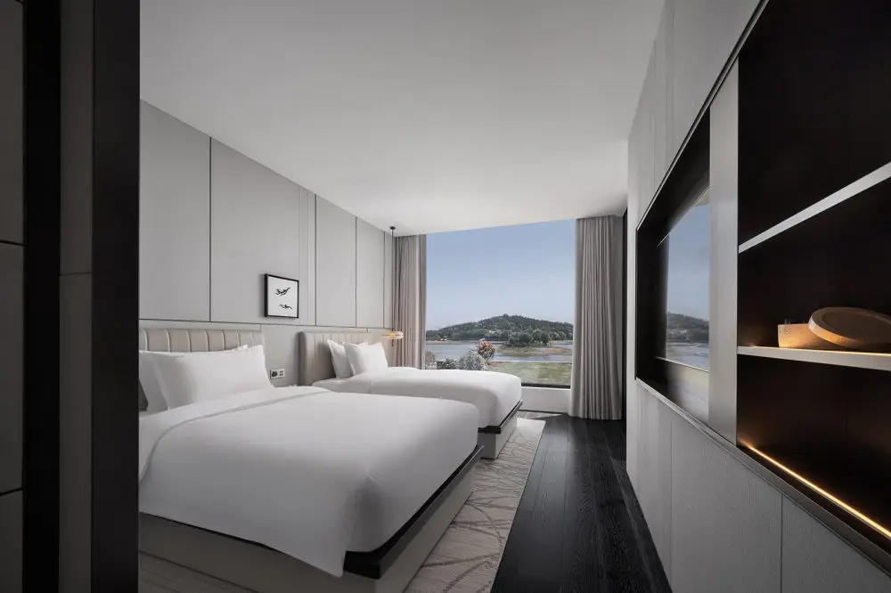 Luxury Hotel Room Furniture Customized Furniture Five Star Hotel Complete Set of Furniture Antique Wood Factory Manufacturer