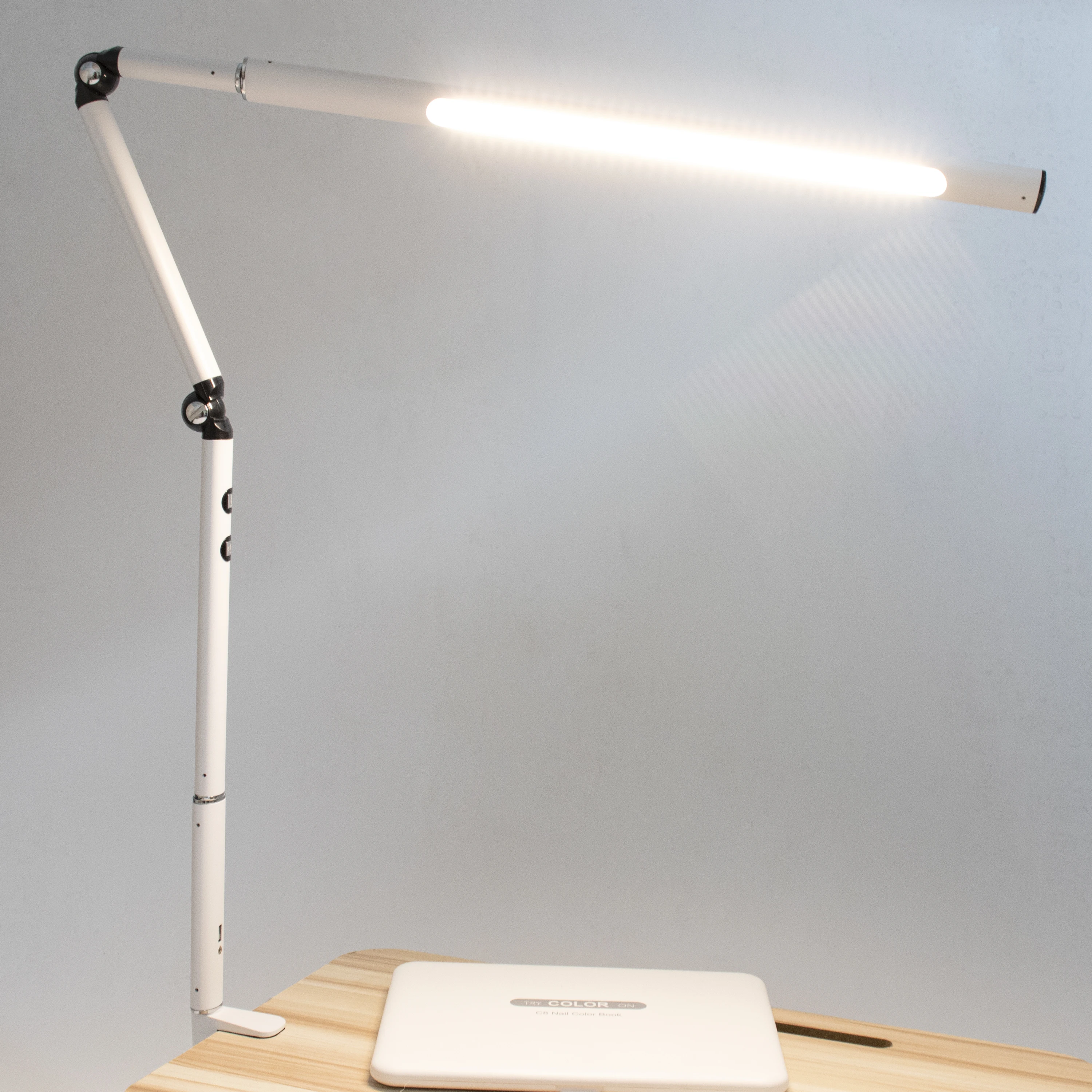 Cosmetic Light Nail  Led  Lamp Eye-caring 360 Adjustable Flexible Table Lighting Metal Desk Lamp UV Table Lamp