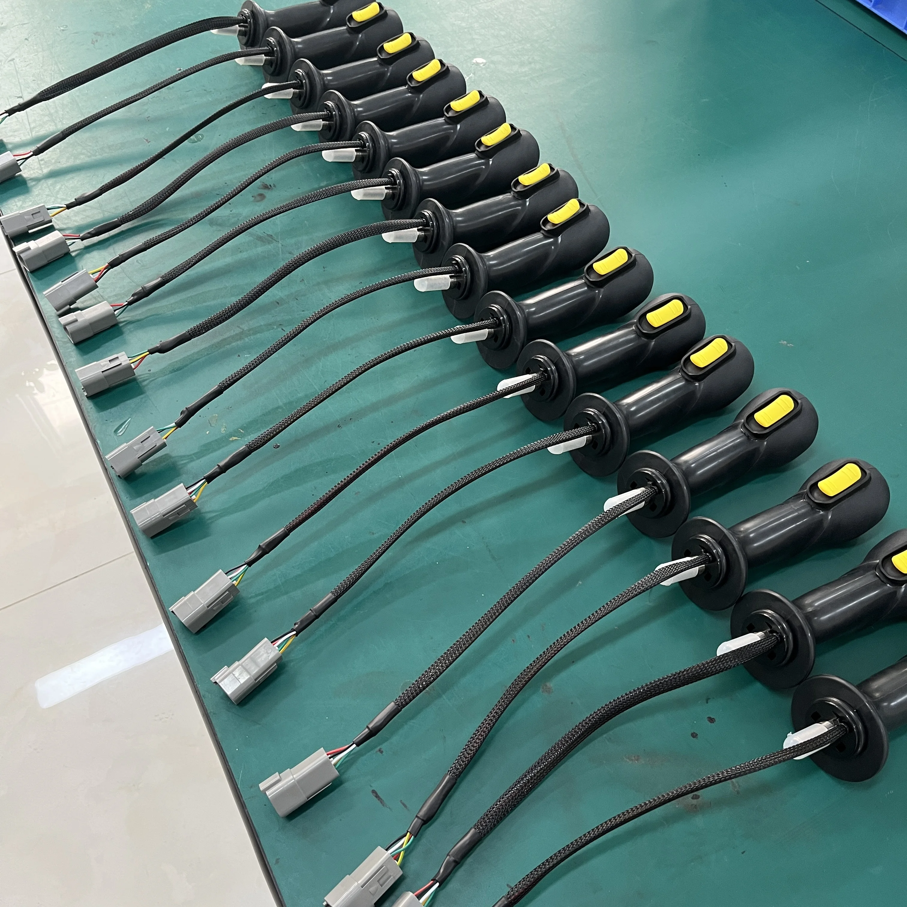 Joystick Grip For Underground Loaders and Mining Trucks.Hydraulic Base Grip, 7 Switches, FNR Shifter