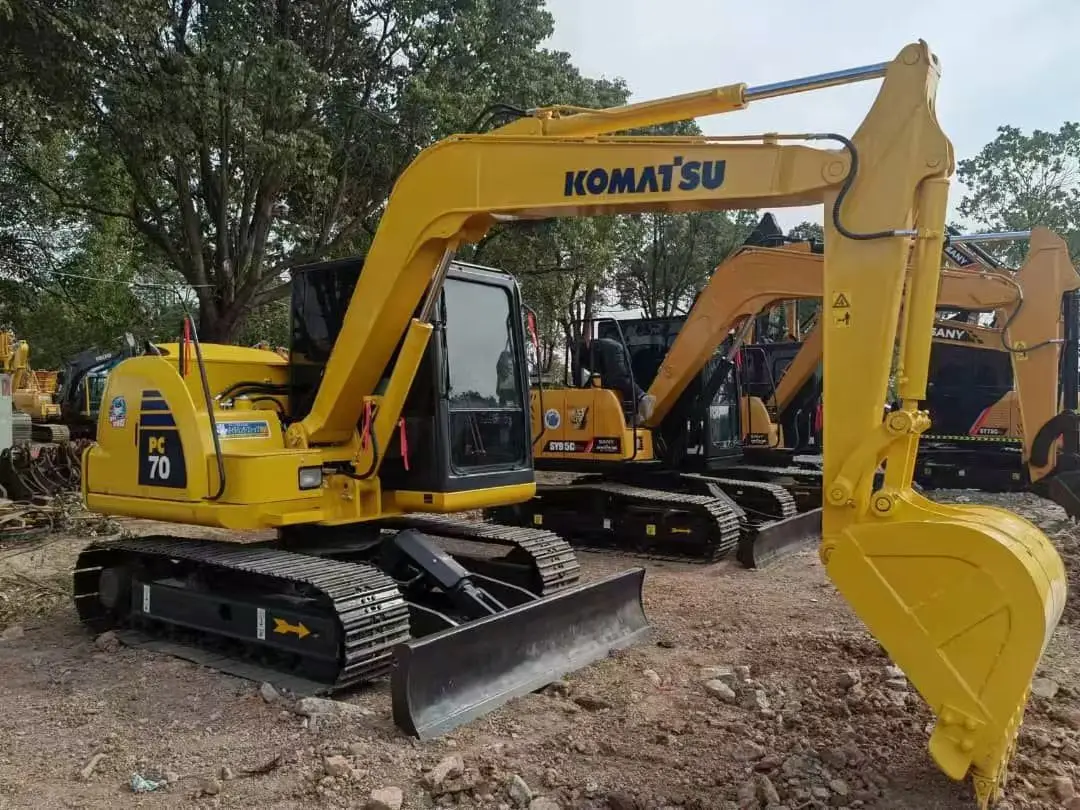 Мини-экскаватор KOMATSU PC70-8 7 тонн Подержанный японский экскаватор с гусеничным двигателем и компонентами насоса