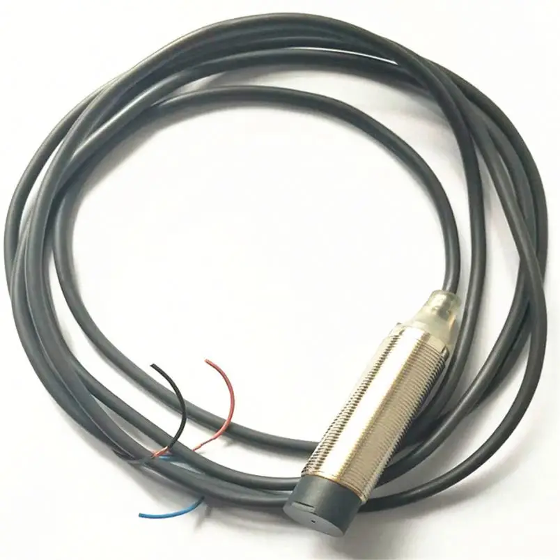 E2K-F10MC2 2M capacitive proximity switch