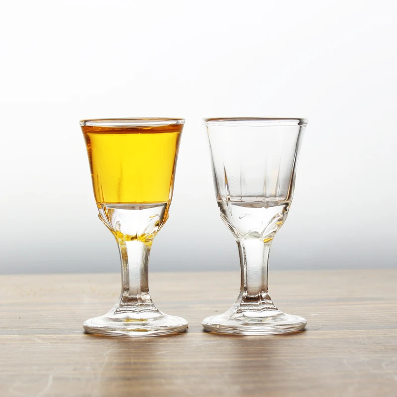 Whole sales custom logo 10ml shot glass for liquor vodka baijiu