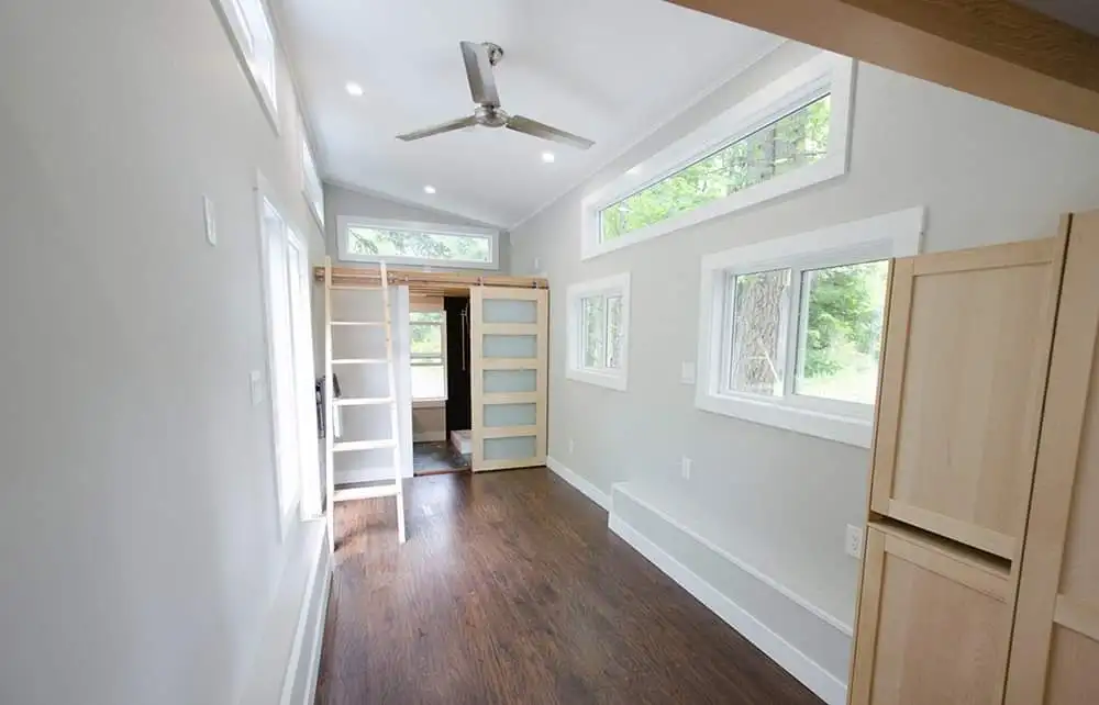 Prefab 20 ft tiny container car house trailer tiny homes  on wheels modular  2 bedrooms