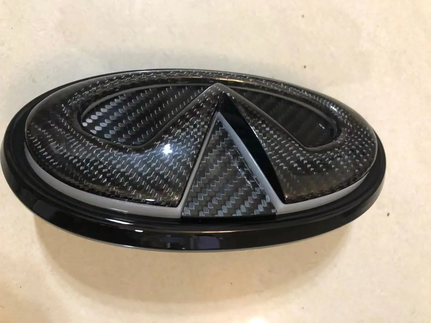 Silver & Black chromed led car front grille badge led logo light carbon fiber for Infiniti q50 led emblem