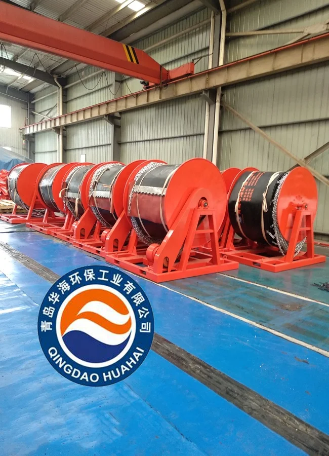 the popular customized  high resistance to prolonged sunlight any type of hydrocarbons solid Air Inflated type rubber Oil Boom