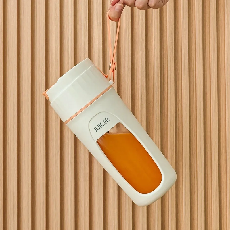 USB Rechargeable Portable Fruit Juicer Mixer Blender for Outdoor Use