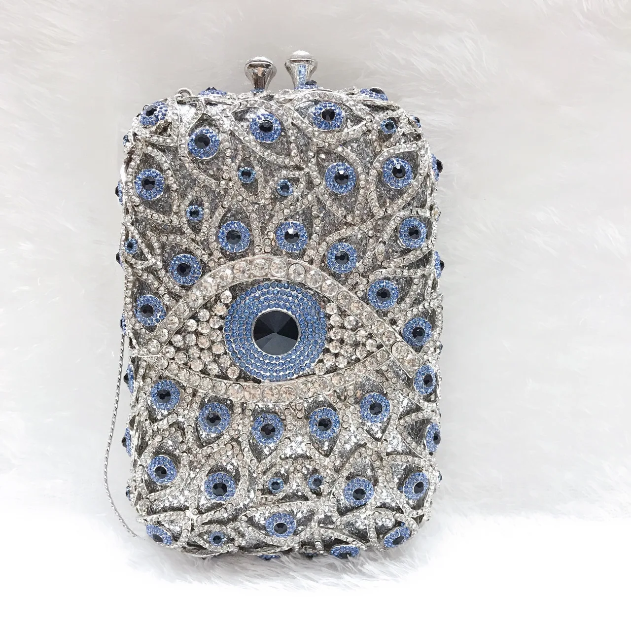 Wholesale New Eyes diamond-encrusted evening banquet bag banquet dress crystal hollow metal handbag vertical female gown clutch