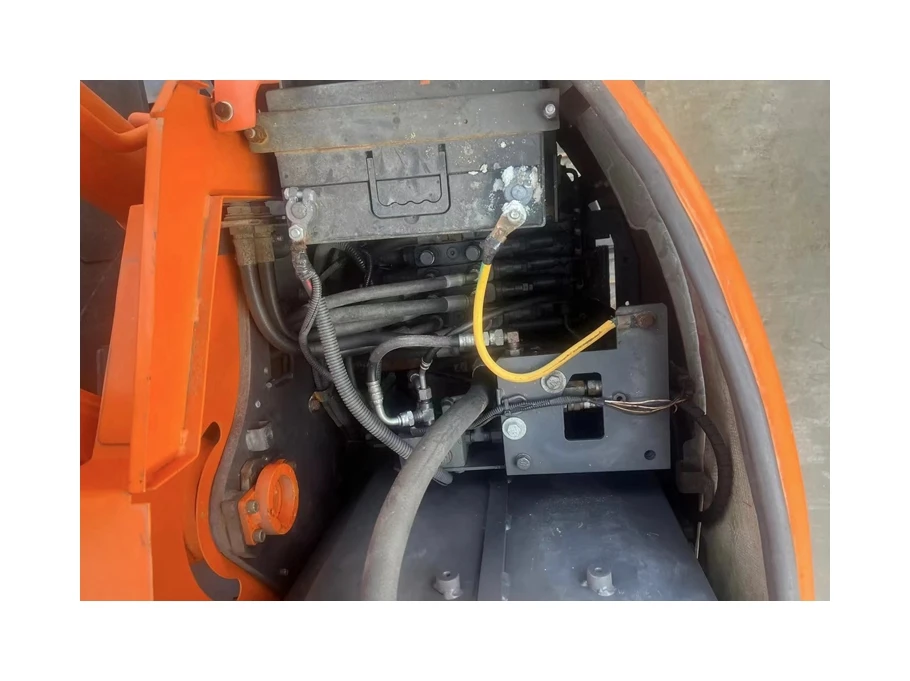 Hot Cheap zx55u Used Ex200-3 Hydraulic Excavator Zx70 Hitachi Digger In Stock