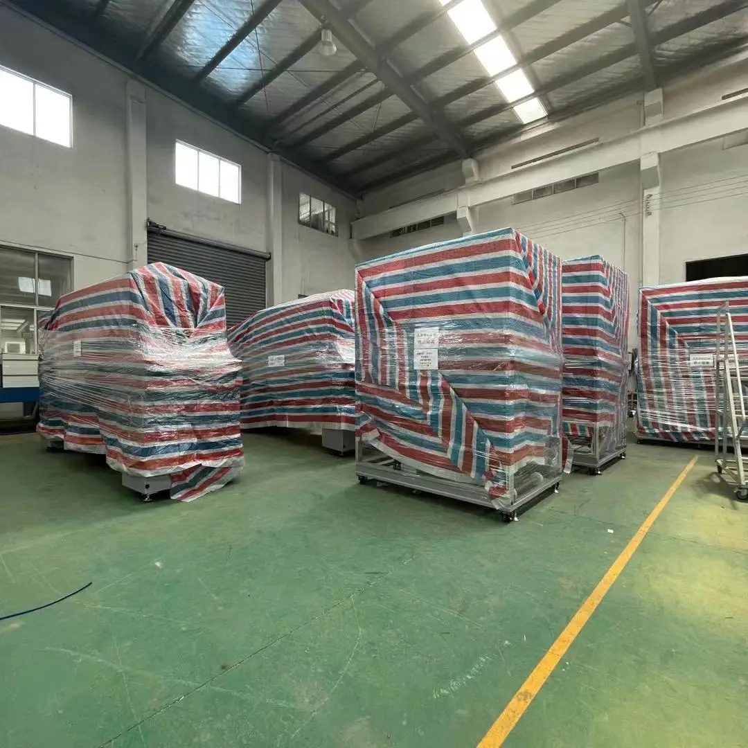 Automatic High Speed Big Carbonated Cans Pet Bottle Packaging Bottle One Piece Color Film Wrapping Machine