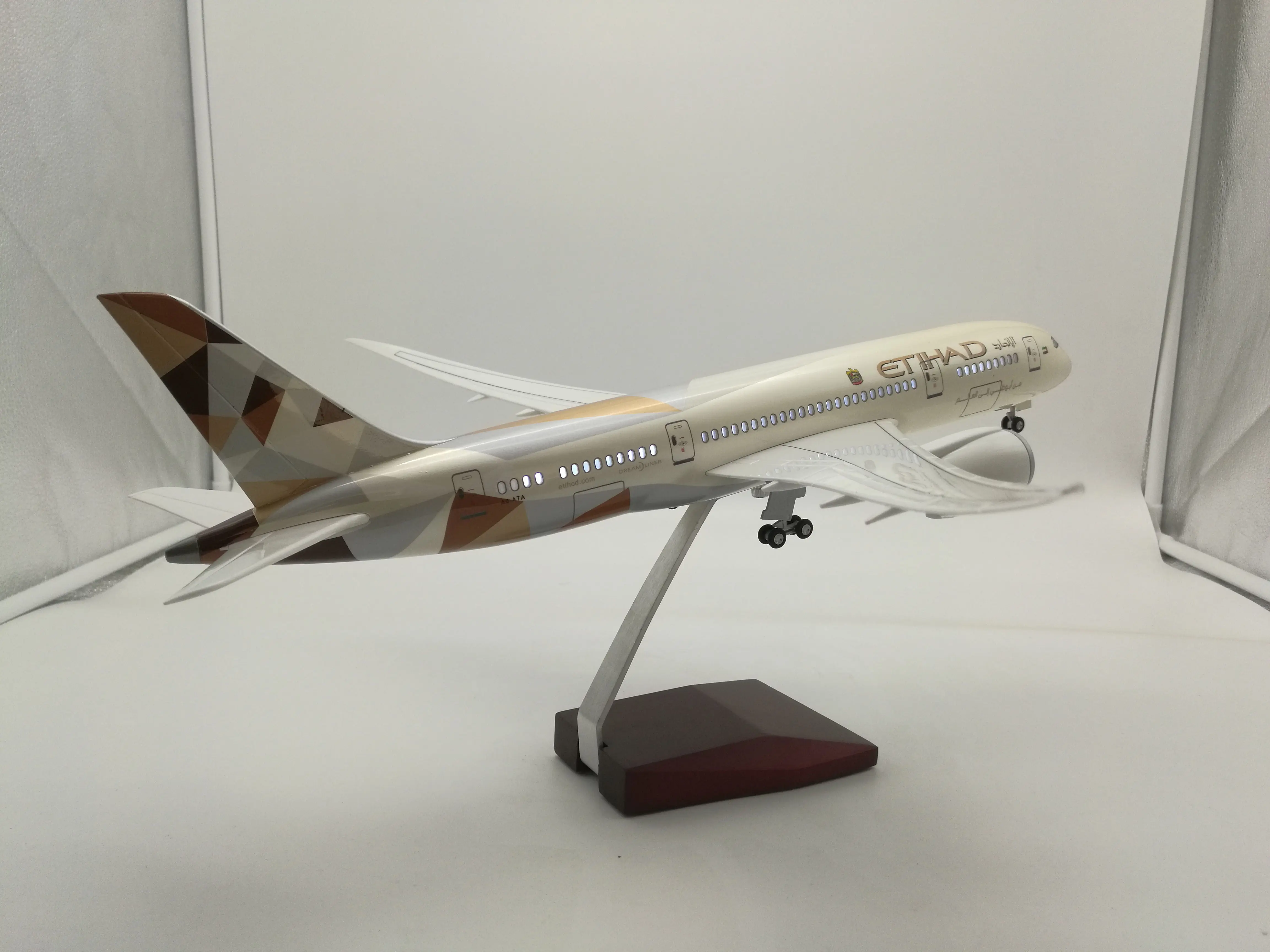  Большой самолет модель самолета в масштабе 787 авиакомпании Atehard Airlines