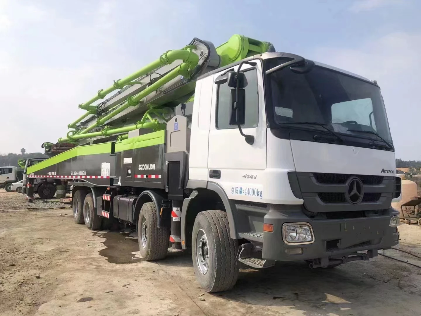 Multi Hot Sale Used ZOOMLION X Mercedes-Benz ZLJ5440THBK 56M Concrete Pump Truck