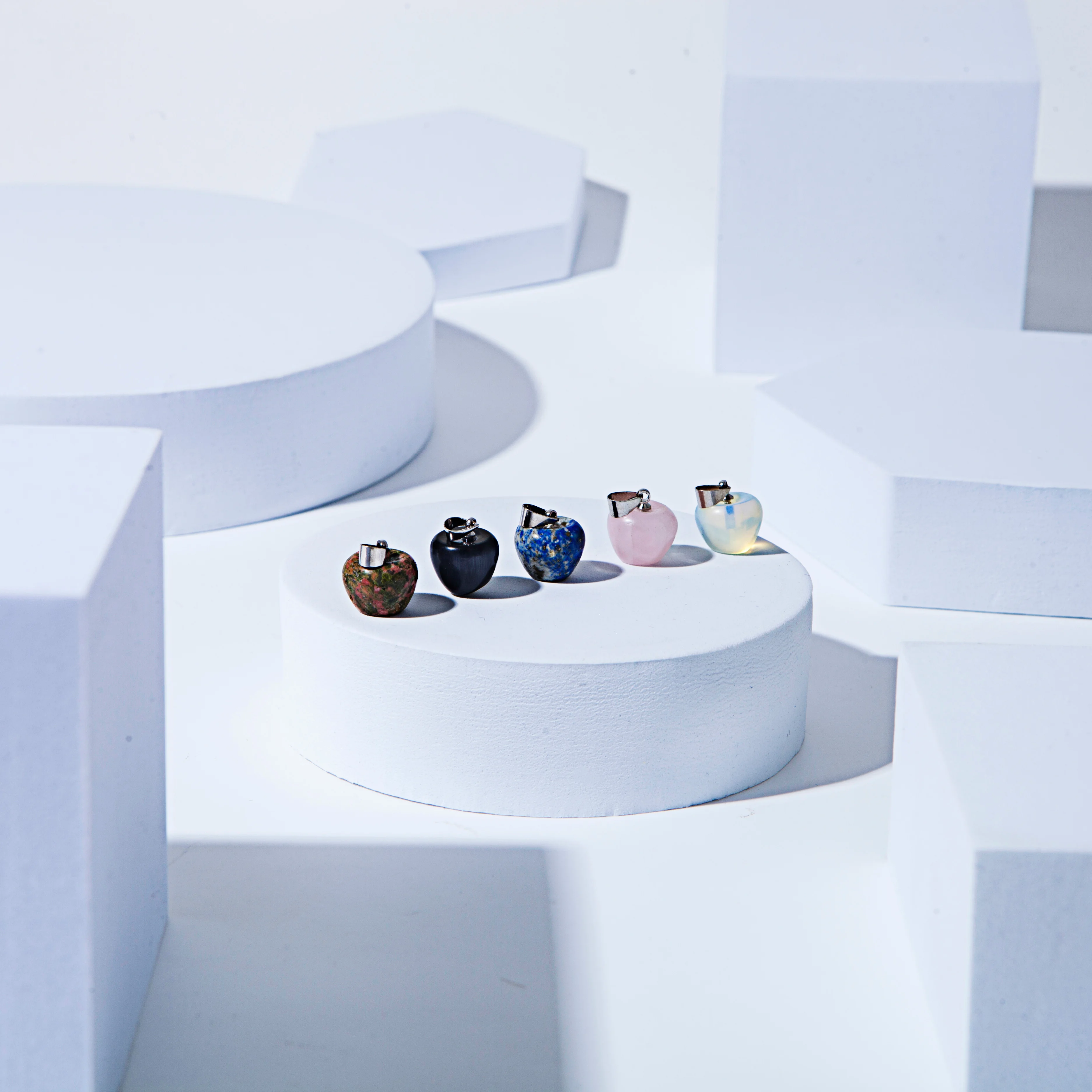 Handwork Natural Crystal Stone Pendants Gemstone Various Crystal Apple Necklace Pendants