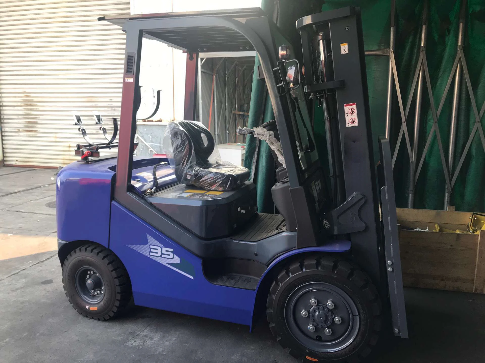 Powerful Engine Heli 3.5Ton LPG&Gasoline Forklift CPQYD35