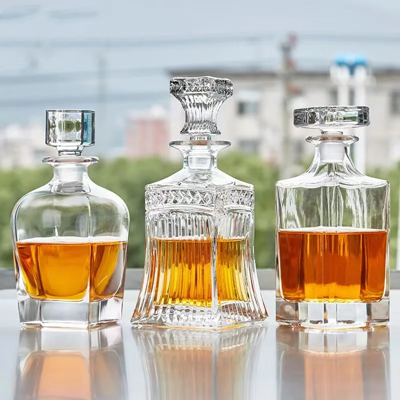 Wholesale Heavy Thick Empty Unique Shaped Clear Crystal 500ml Wine Liquor Glass Bottles