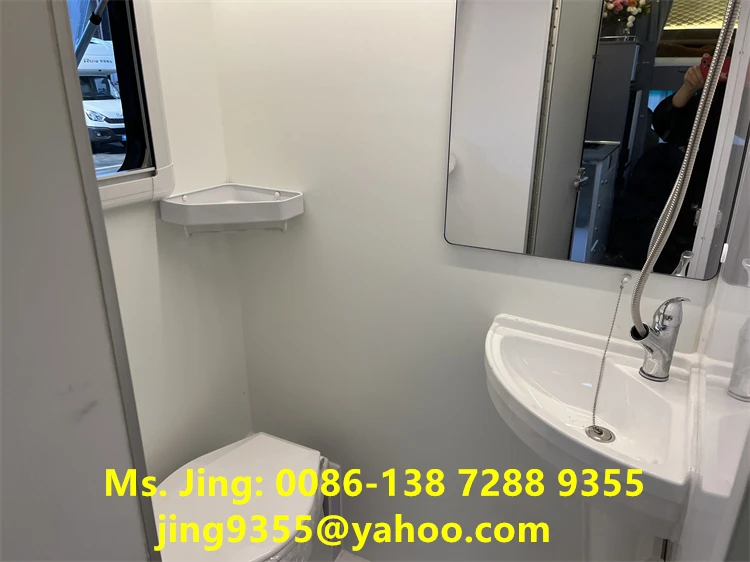 Comfortable ISUZU 4x2 Mobile House Truck Automatic RV Motorhome For Travelling