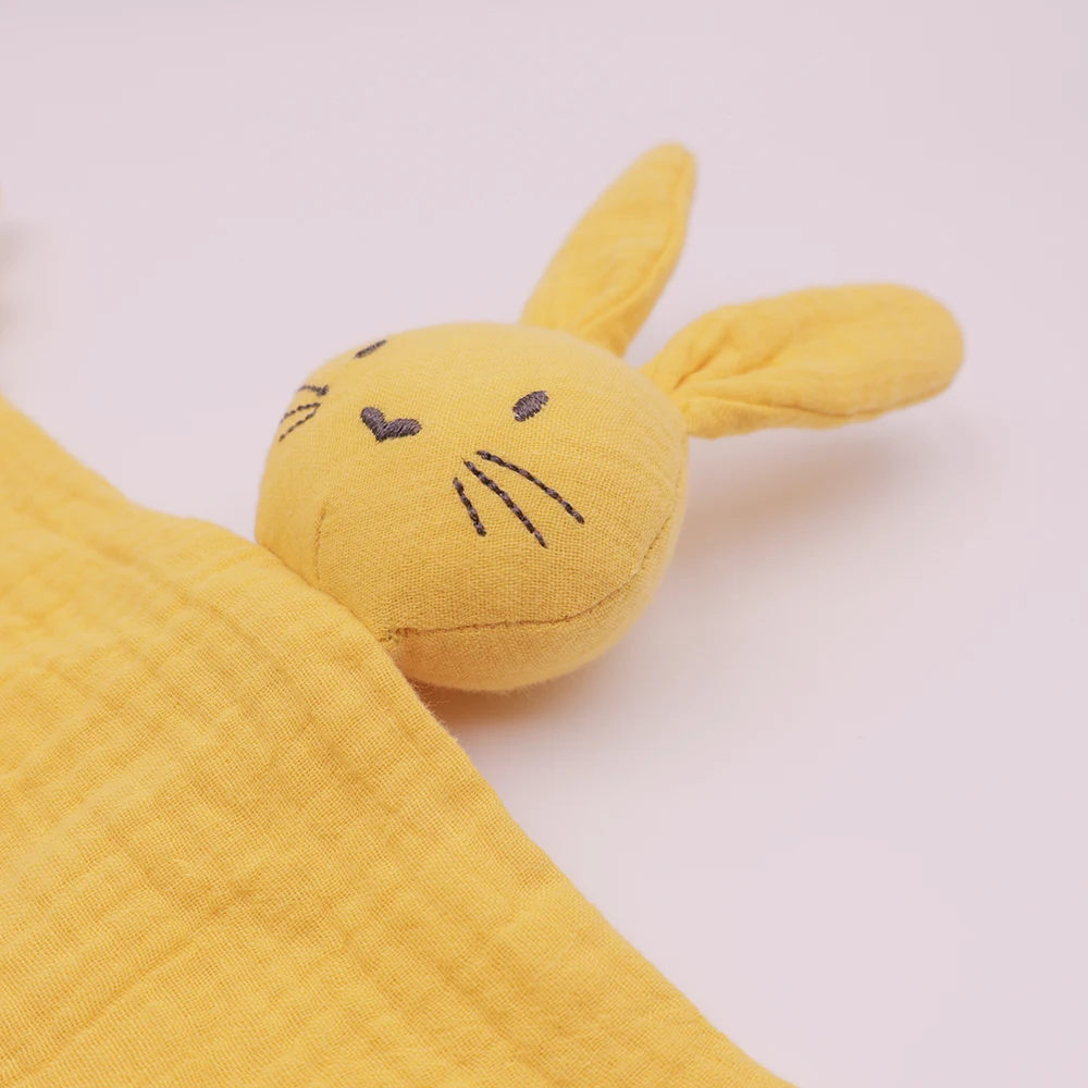 Handmade Yarn Craft Crocheted Amigurumi Bear Animal Design Music Box for pull with Baby Beech Teeth Wooden Ring