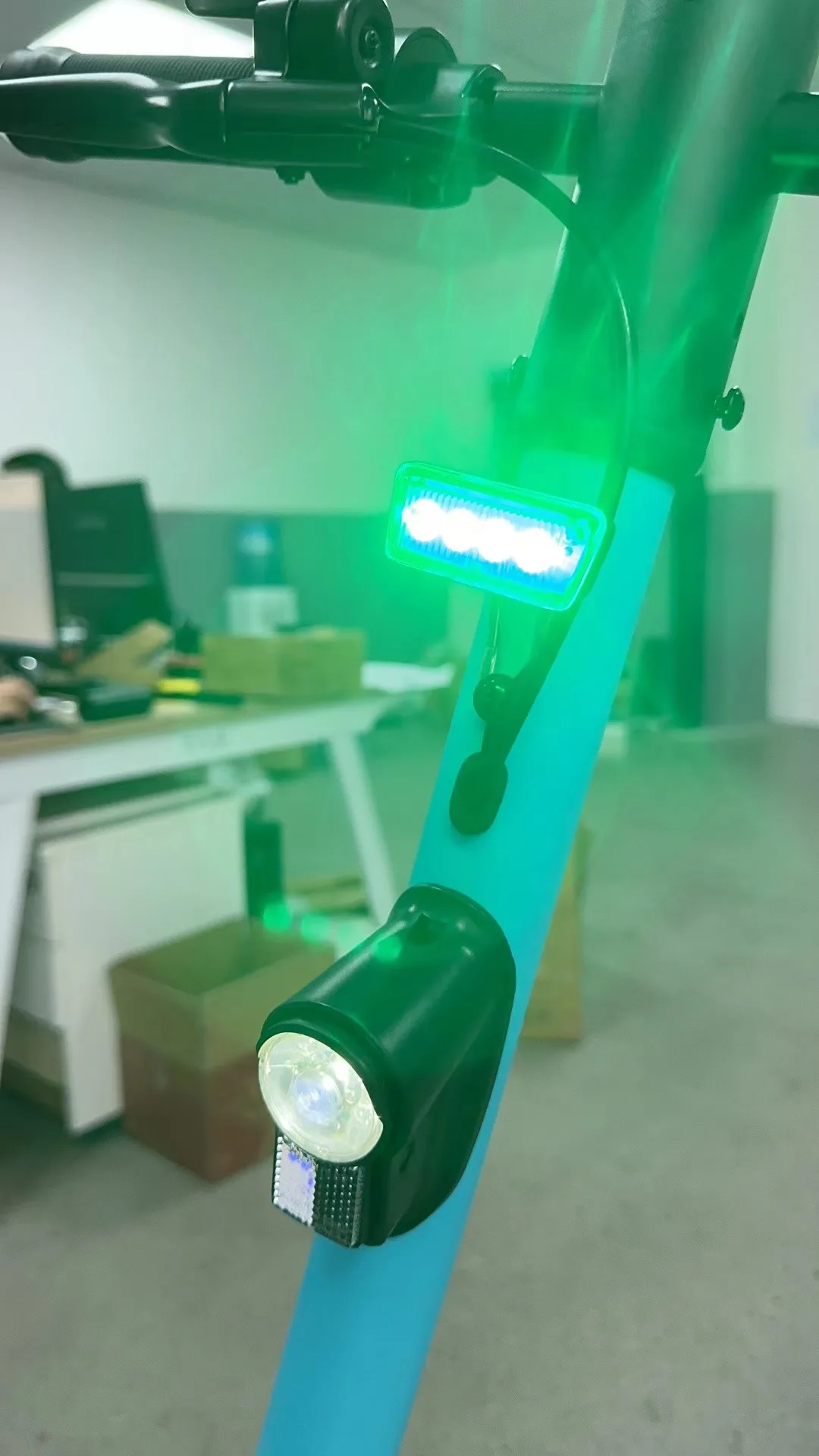 New Arrivals Buy Electric Scooters 350 W 10inch Air Wheel High Performance Adult Electrical Scooters for Japan