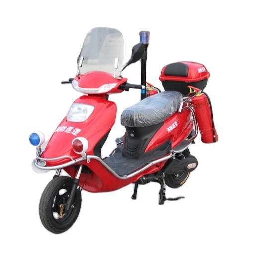 Электрическая пожарная машина с предупредительным сигналом и огнетушителем