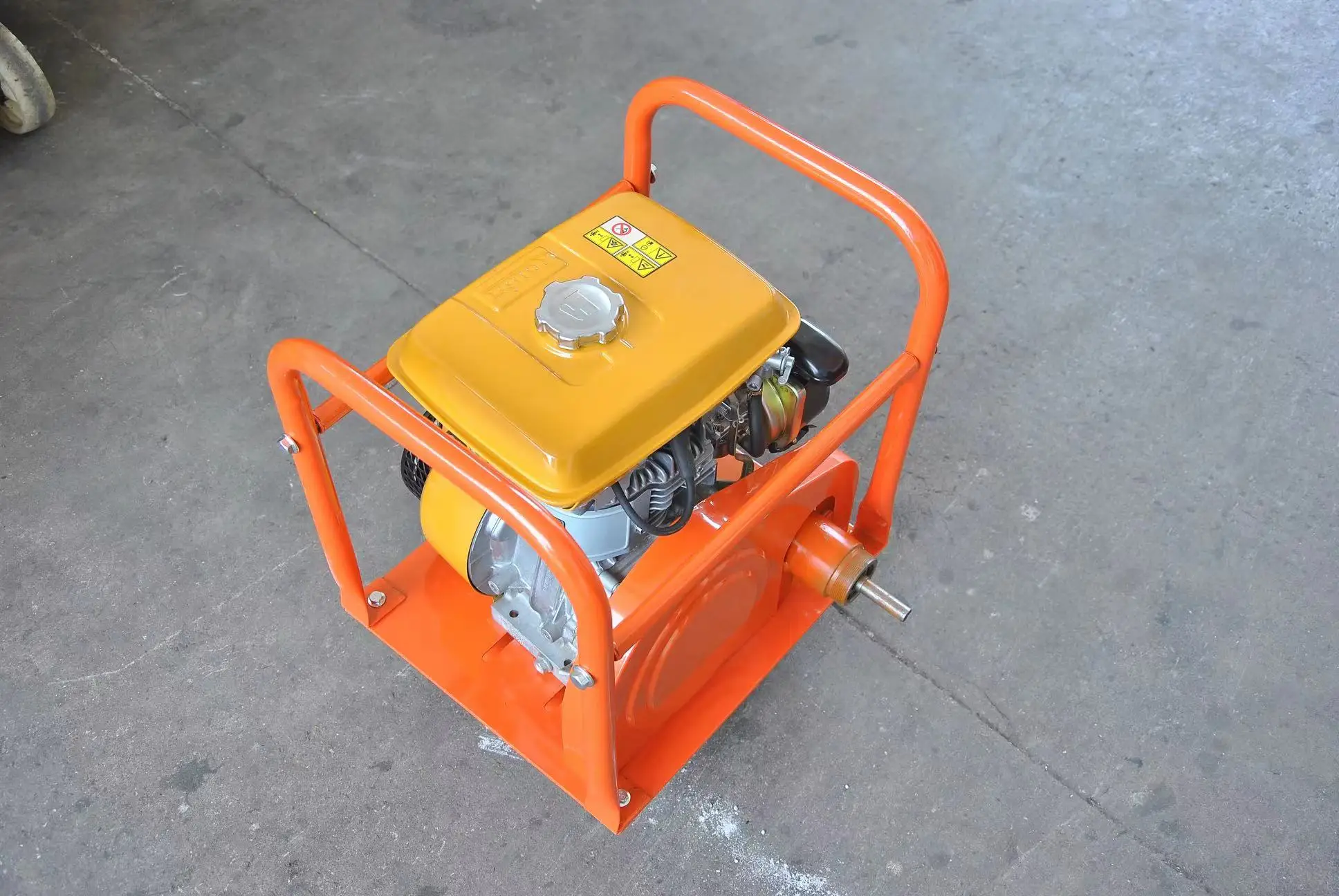 Loncin 6.5hp 220V Internal Cement Concrete Vibrating Table Used Construction Equipment with Bearing and Motor Core Components