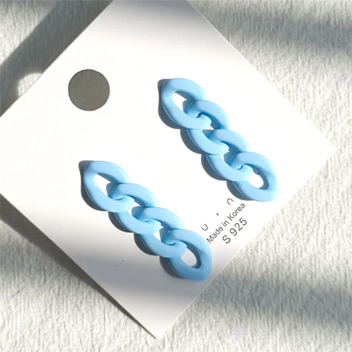 chain earrings (8).png