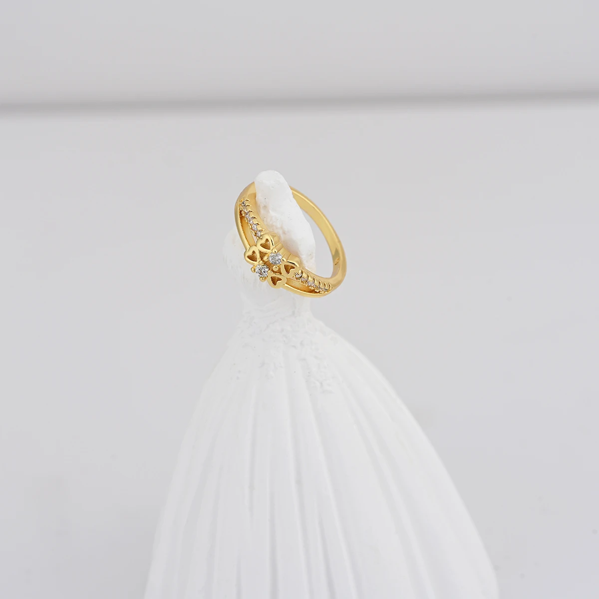 2024 Hot Sale Hollow Out Heart Shape 18k Gold Plated Ring Romantic Jewelry Wedding Diamond Rings For Women Wholesale Custom