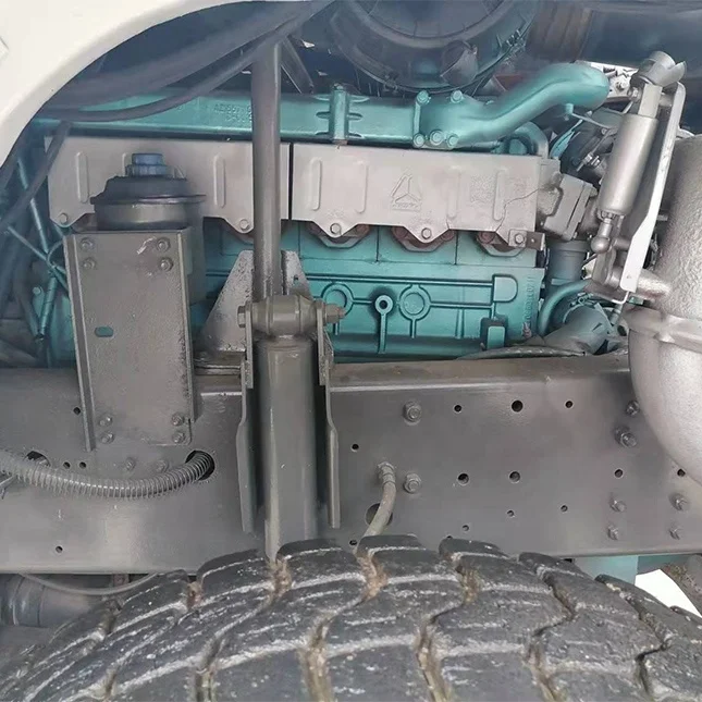 Second hand 6X4 371 Chinese brand HOWO dump truck for hauling and unloading of heavy materials with good condition in stock