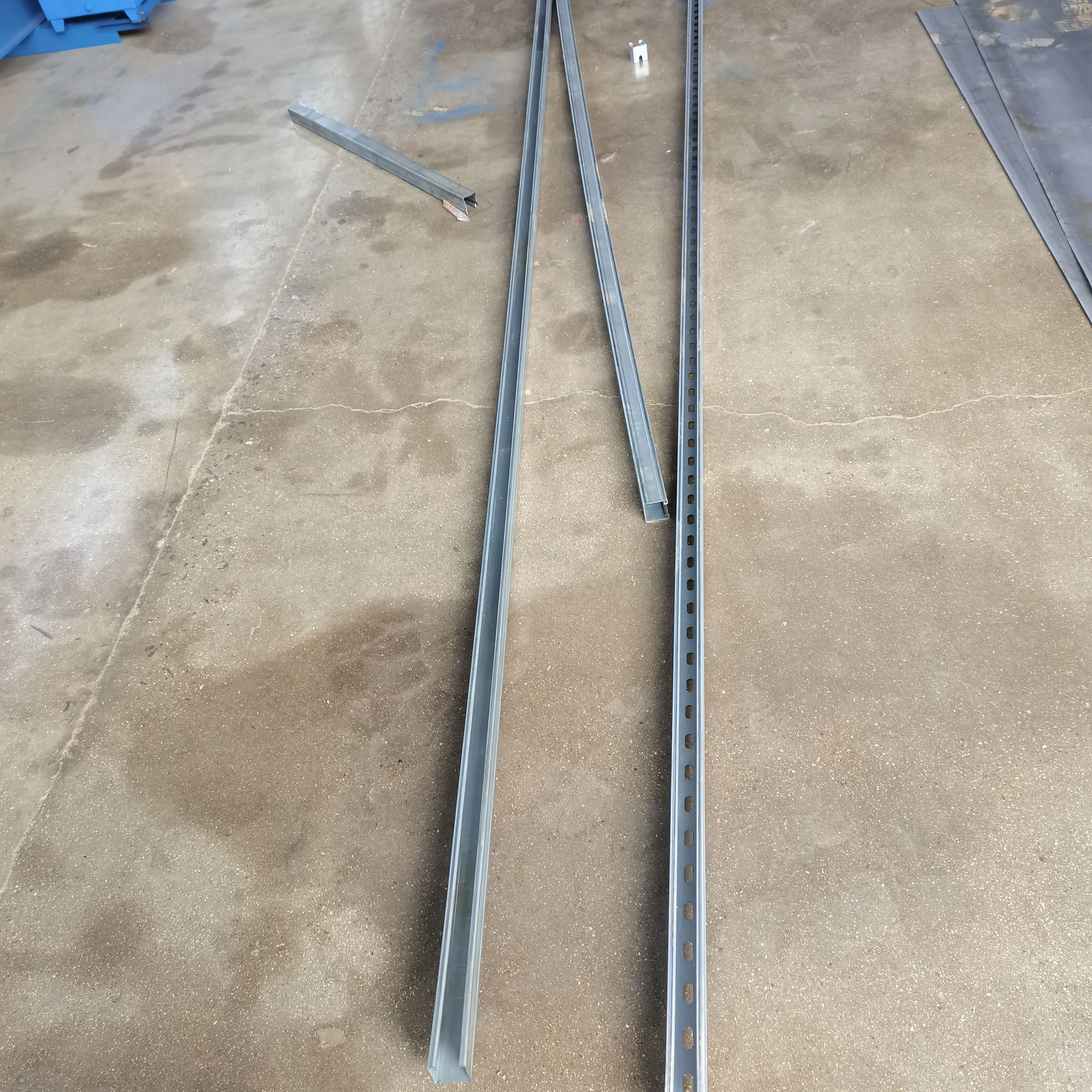 Solar c steel rail roll forming machine