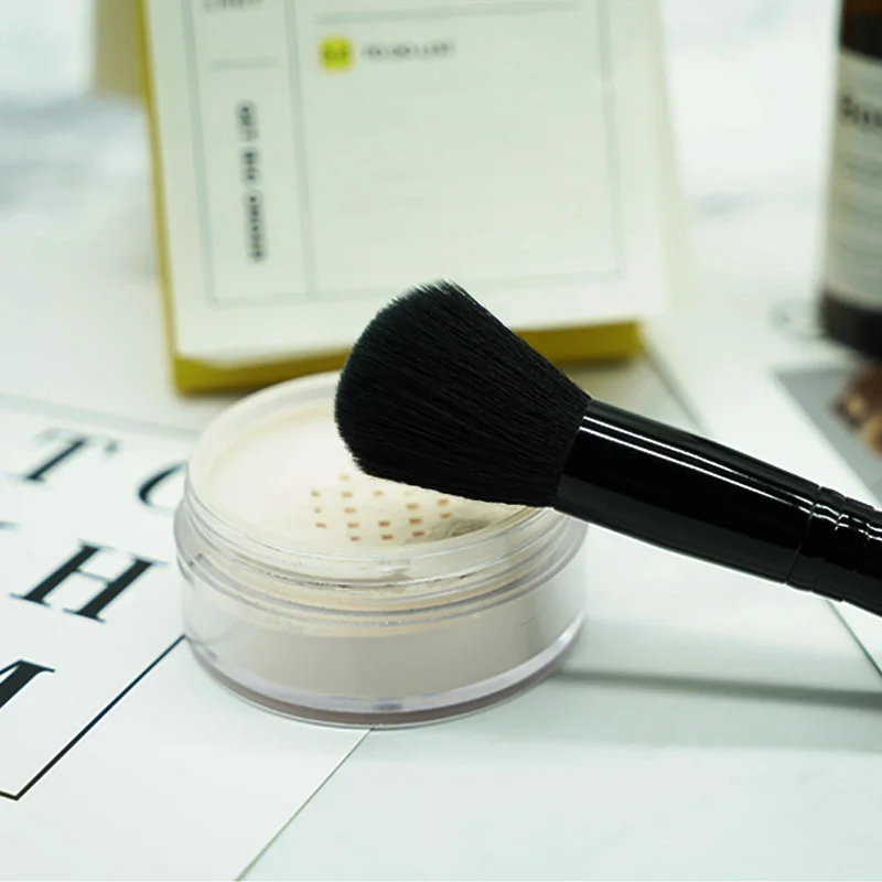 Multi Functional Creative New Pretty Waist Handle Cosmetics Kit Professional Facial Silicone Makeup Brush With Leather Case