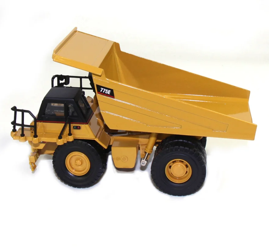 55301 CAT 775E OFF Highway Truck 1:64 Scale