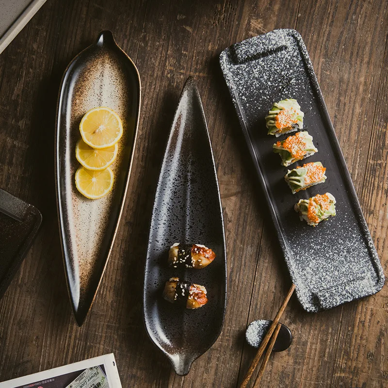 Factory Wholesale Classic Japanese Sushi Fish Household Ceramic Irregular Rectangular Black Plate Large Leaf