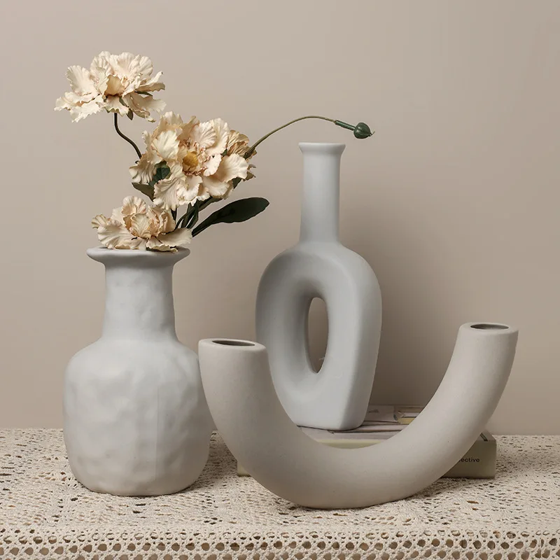 Modern Handmade White Pigment Porcelain Nordic Irregular Vases Decorative White Ceramic Vase For Home Decor