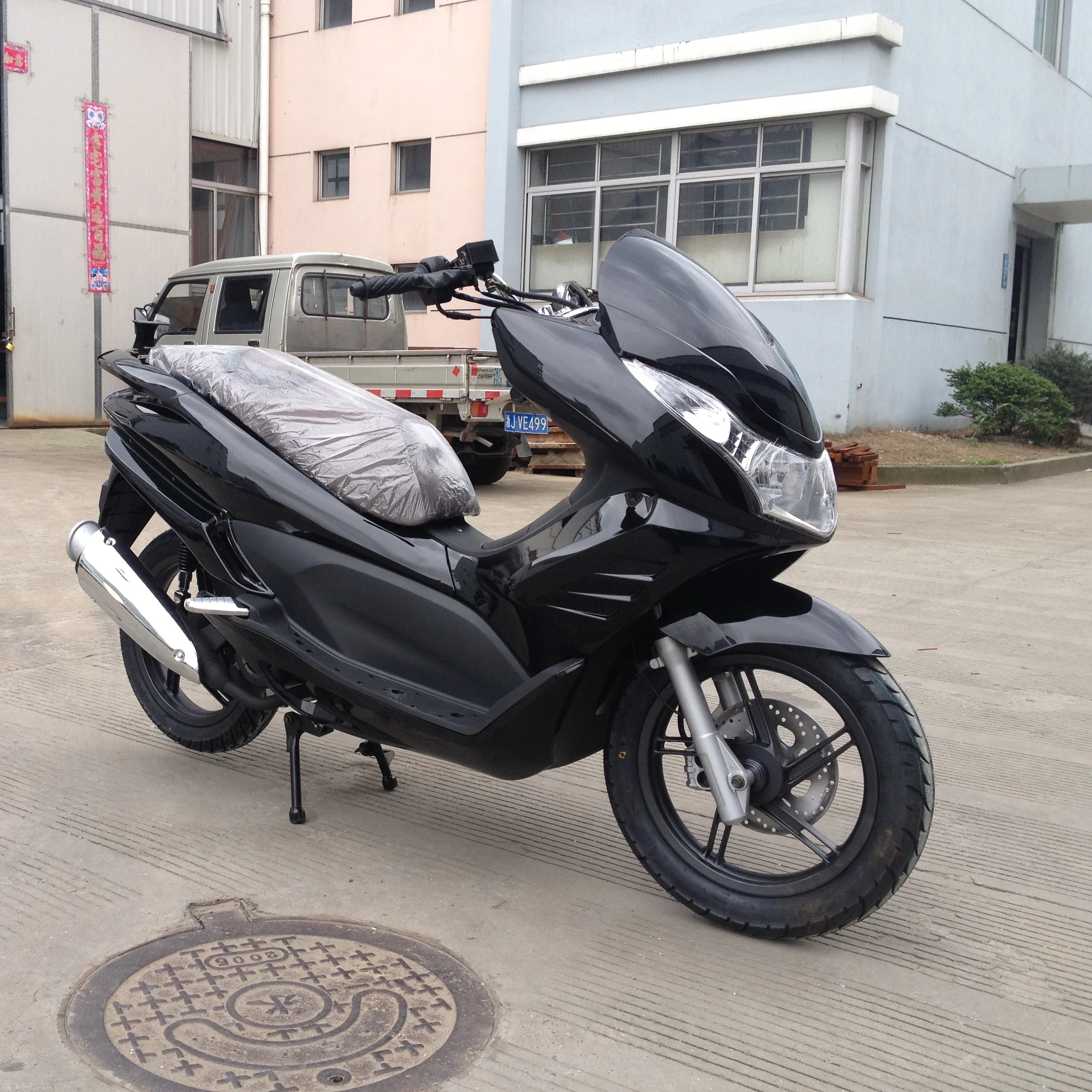 New design customized OEM ODM CKD SKD CBU scooter gas 110 cc 125cc 150cc T6 scooter for adult