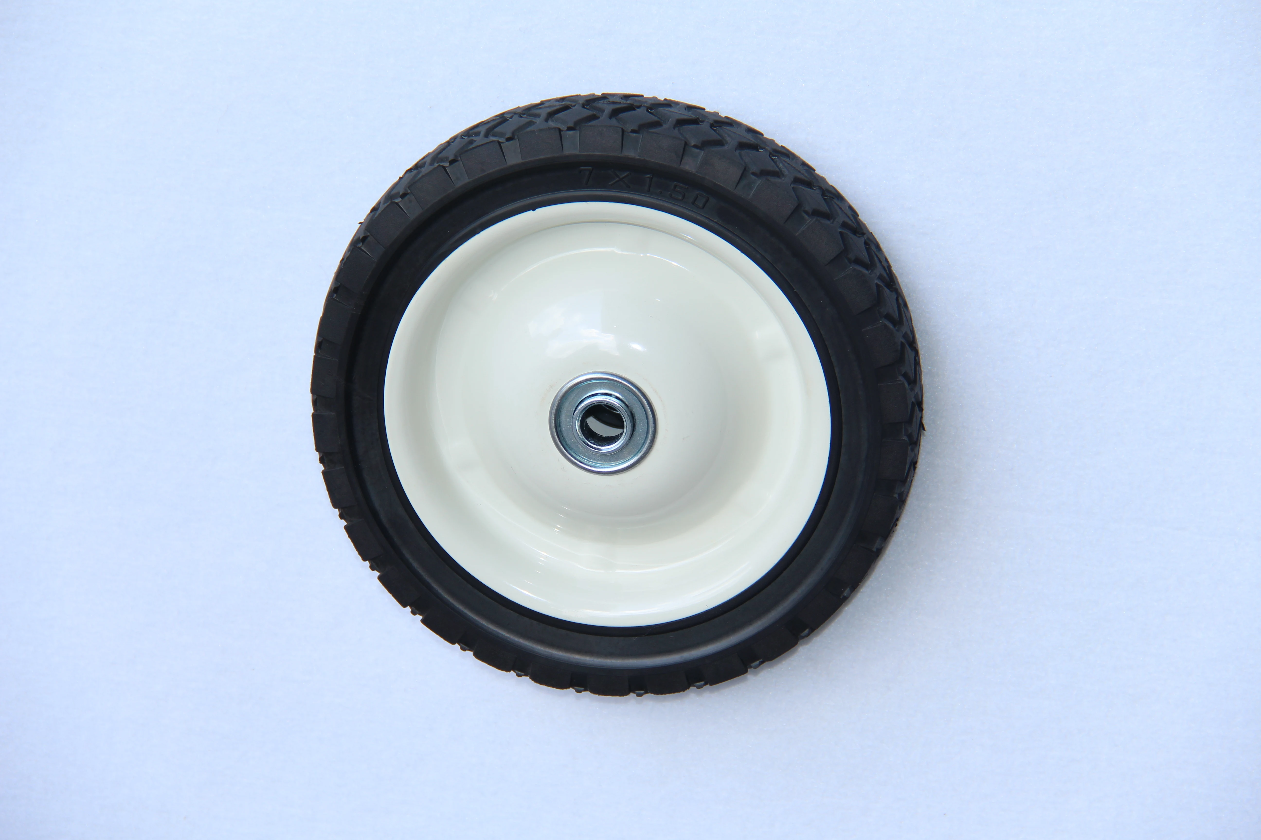 
hot sale10 inch solid rubber wheel with black steel hub for BBQ grill 