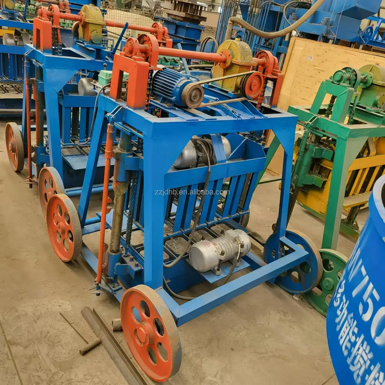 XD4-35B High Capacity Crushed Stone Fly Ash Hollow Brick Making Machinery In Russia