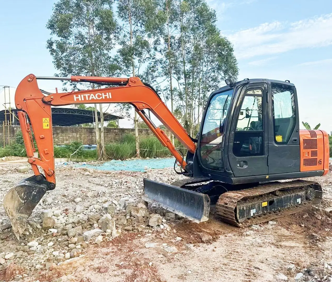 Sales Japan Excavators 5 tons 6 tons Small Excavators Mini Used Excavators