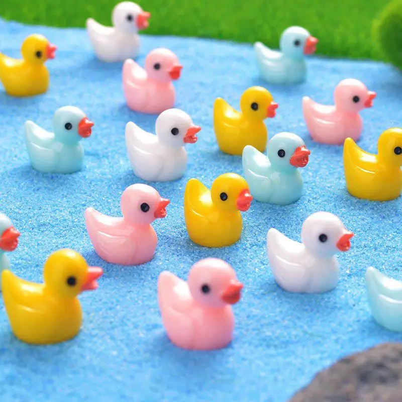 Hot Selling Mini Yellow Duck Resin Crafts Easter Ornaments Resin Figure Cute Animal Pendant Home Garden Decoration Slime Charm