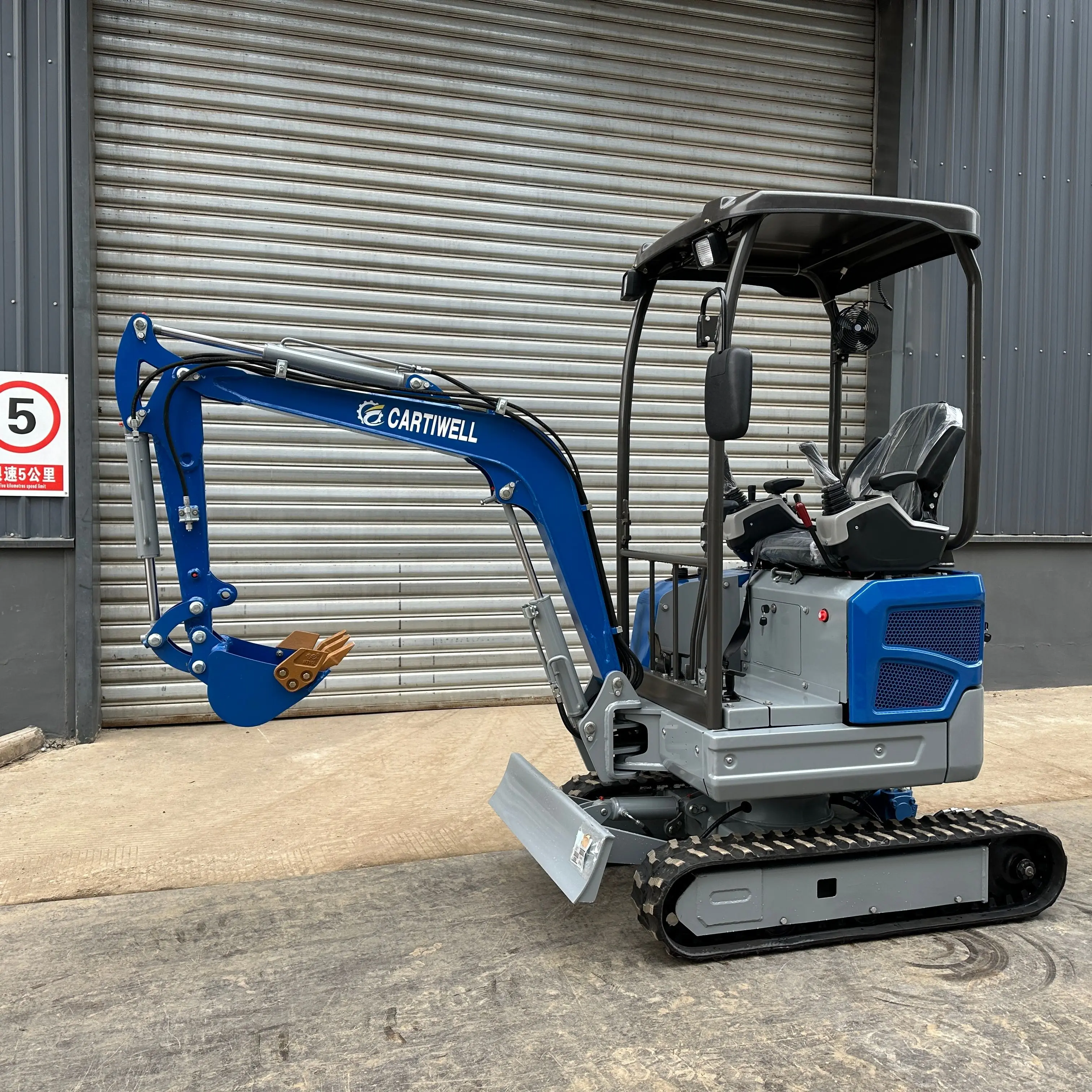 FREE SHIPPING!CARTIWELL Farm Used mini excavator Kubota Engine FOR Sale hydraulic mini pelle excavator cabin EPA EURO 5