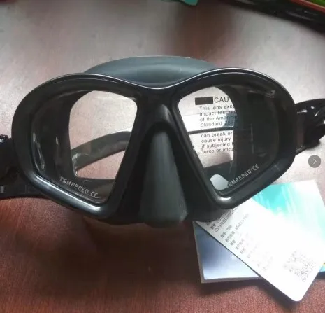 High Quality and Popular Professional Diving Mask