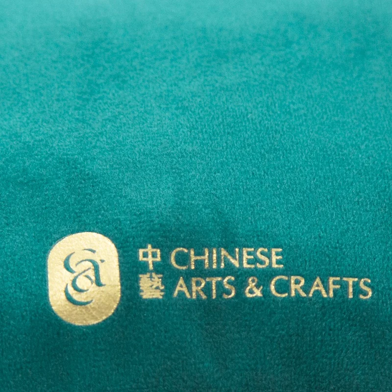 Wholesale Custom Velvet New Cosmetic Products Zipper Travel Cosmetic Bags Zipper Packaging Pouches