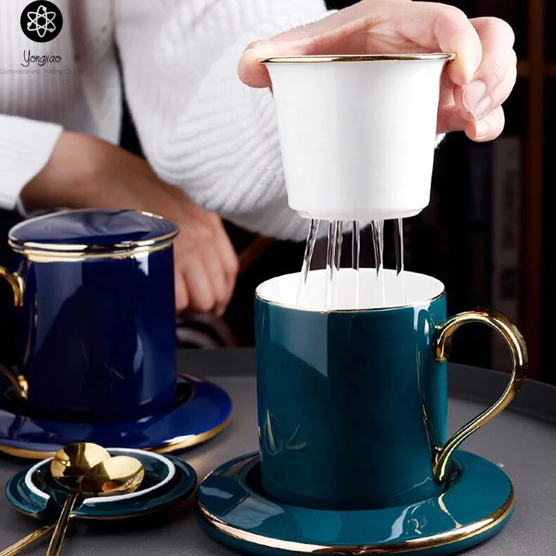 Ceramic tea cup with infuser and lid