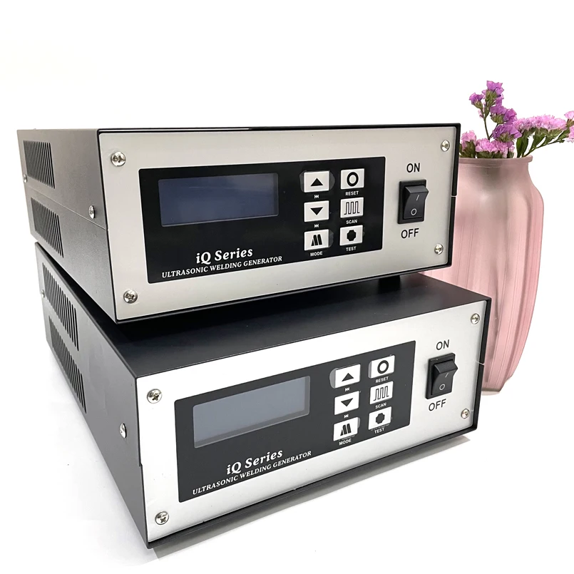 20KHZ 2000W Ultrasonic Welding Digital Generator for Ultrasonic Nonwoven Welding Plastic Welder